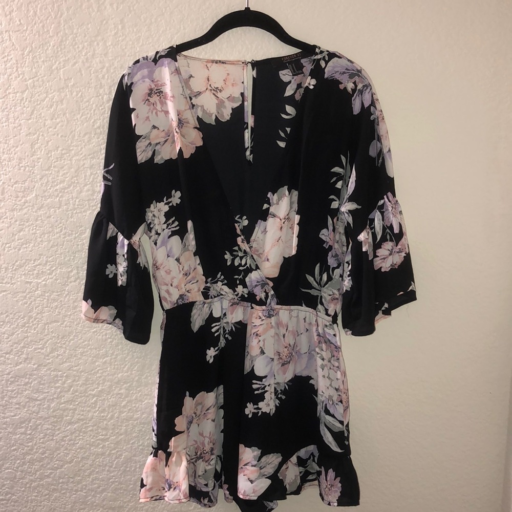 Forever 21 black floral M Romper
